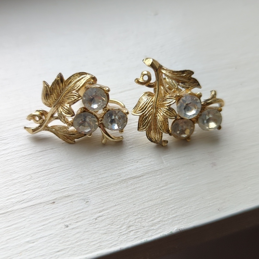 Coro Vintage Signed Floral Rhinestone Earrings screw back gold tone leaf